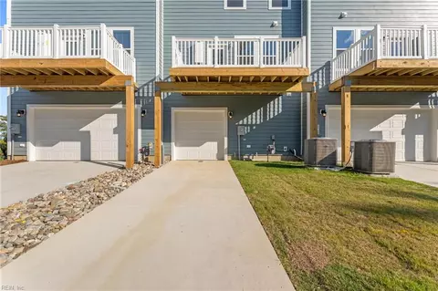 Exterior - 102 Freeman Dr, Hampton, VA 23666 photo 2 of 5