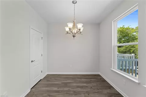 Dining - 102 Freeman Dr, Hampton, VA 23666 photo 1 of 1