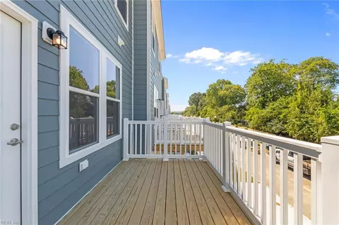 Exterior - 102 Freeman Dr, Hampton, VA 23666 photo 1 of 5