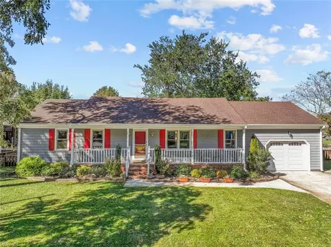 824 Cranston Dr, Chesapeake, VA 23320
