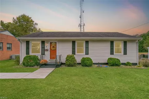 5 Rugby Rd, Newport News, VA 23606