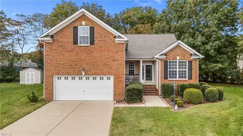 404 River Arch Dr, Chesapeake, VA 23320