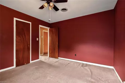 Bedroom - 377 Dewey Ave, Hampton, VA 23661 photo 2 of 6
