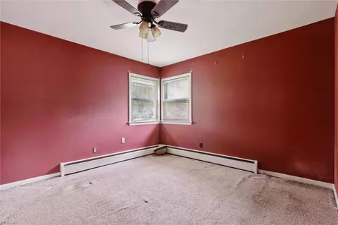 Bedroom - 377 Dewey Ave, Hampton, VA 23661 photo 1 of 6
