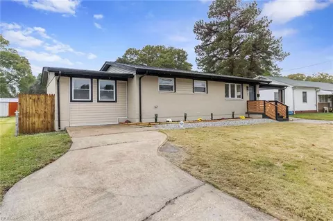 903 Ellington Sq, Portsmouth, VA 23701