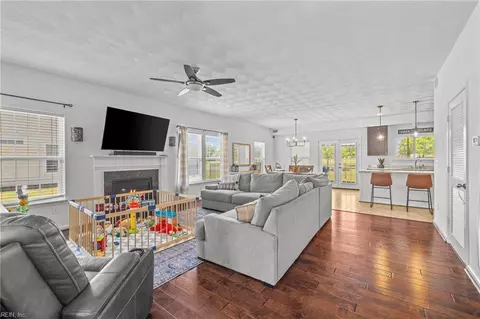 5061 Kings Grant Cir, Suffolk, VA 23434