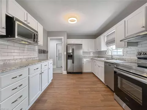 1813 Garfield Dr, Norfolk, VA 23503