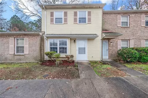 1 Penn Cir #B, Newport News, VA 23606
