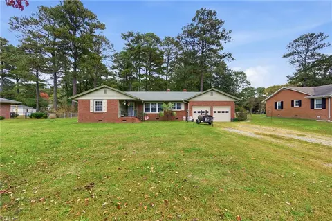 104 Hunterdale Rd, Franklin, VA 23851