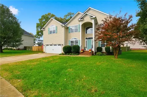 600 Mile Creek Ln, Chesapeake, VA 23322