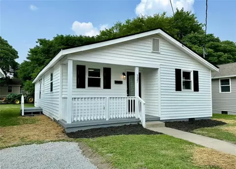 127 Harris Ave, Emporia, VA 23847