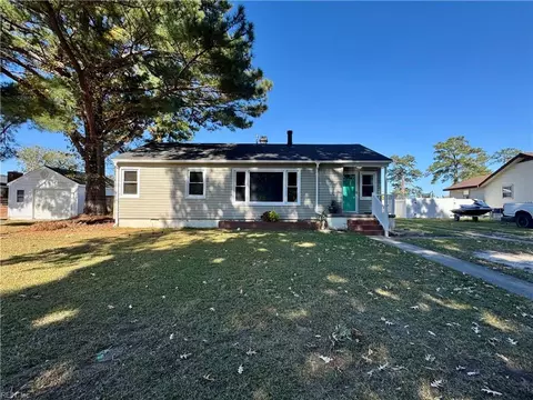 1 Warren Dr, Portsmouth, VA 23701