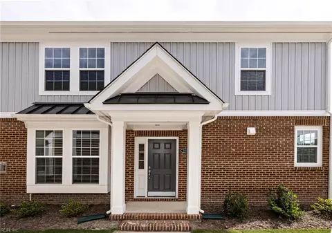 1013 Robinson Rd #B, Suffolk, VA 23434