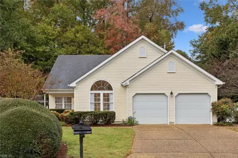 305 Carson Cir, Newport News, VA 23606