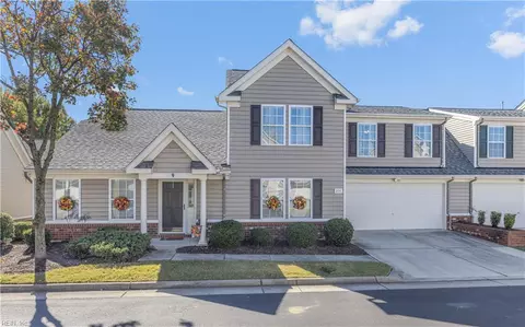 805 Calvert Ct, Chesapeake, VA 23320