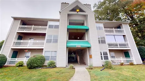 3955 Palomino Dr #303, Newport News, VA 23606
