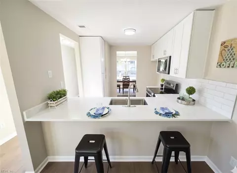 6114 Lenoir Cir, Norfolk, VA 23513
