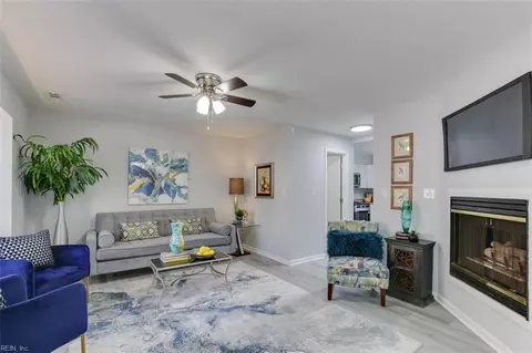 Living - 6 Silk Tree Pl, Hampton, VA 23666 photo 1 of 3