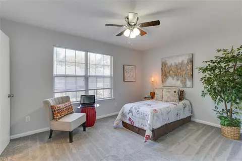 Bedroom - 6 Silk Tree Pl, Hampton, VA 23666 photo 4 of 4
