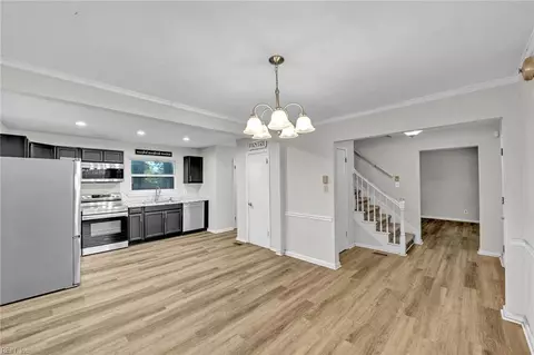 Entry Way - 224 Dexter St E, Chesapeake, VA 23324 photo 1 of 4