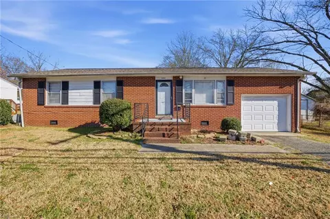 1100 Aberdeen Rd, Hampton, VA 23666