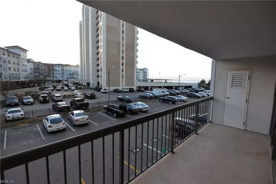 Exterior - 3288 Page Avenue Ave #101, Virginia Beach, VA 23451 photo 5 of 9