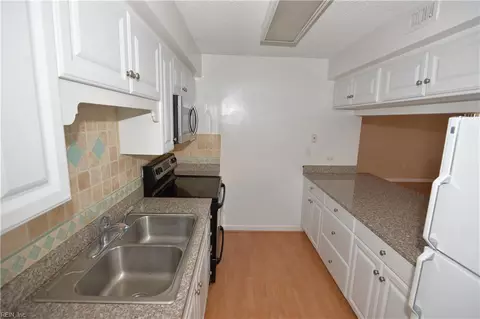 Kitchen - 3288 Page Avenue Ave #101, Virginia Beach, VA 23451 photo 1 of 5
