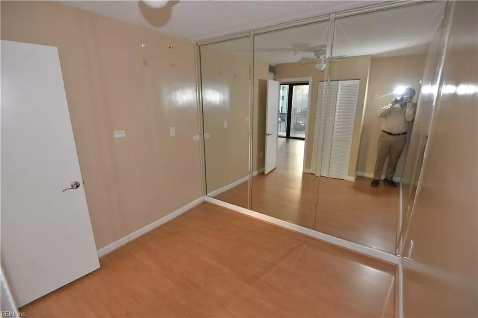 Bedroom - 3288 Page Avenue Ave #101, Virginia Beach, VA 23451 photo 2 of 3