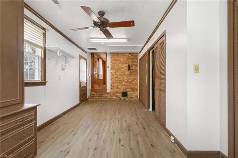 Entry Way - 111 Garrett Dr, Hampton, VA 23669 photo 3 of 4