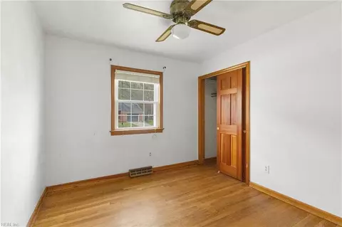 Bedroom - 111 Garrett Dr, Hampton, VA 23669 photo 1 of 3