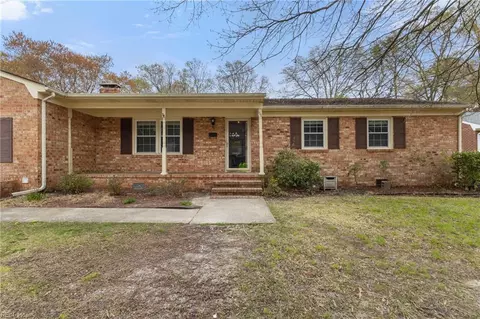 Exterior - 111 Garrett Dr, Hampton, VA 23669 photo 2 of 7