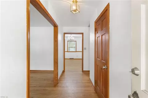 Entry Way - 111 Garrett Dr, Hampton, VA 23669 photo 1 of 4