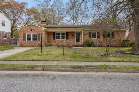111 Garrett Dr, Hampton, VA 23669