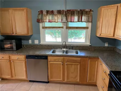 Kitchen - 3100 W Weaver Rd, Hampton, VA 23666 photo 1 of 5