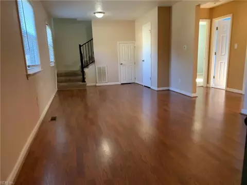 Living - 3100 W Weaver Rd, Hampton, VA 23666 photo 3 of 3