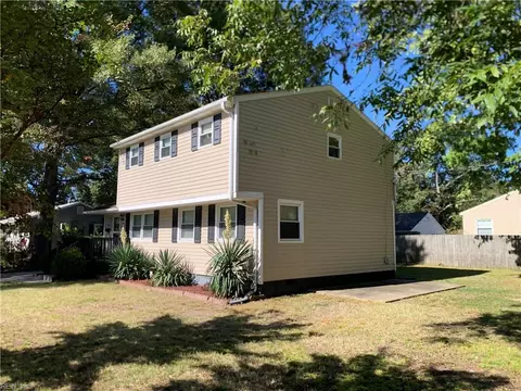Exterior - 3100 W Weaver Rd, Hampton, VA 23666 photo 3 of 3