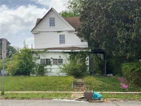 2501 Parish Ave, Newport News, VA 23607