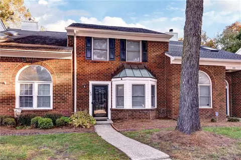 102 Corwin Cir, Hampton, VA 23666