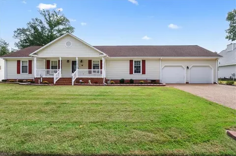 104 King Forest Ln, Newport News, VA 23608