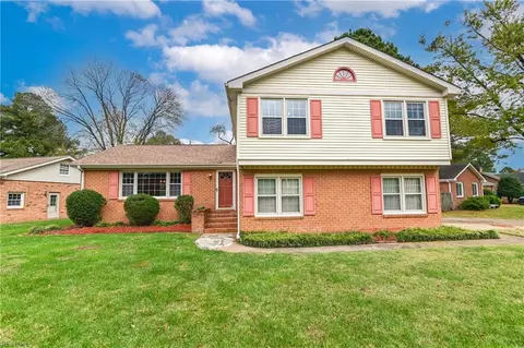 5228 Pleasant Hall Dr, Virginia Beach, VA 23464