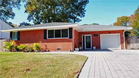 469 Greencastle Ln, Virginia Beach, VA 23452