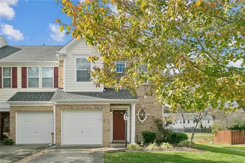 211 Emily Ln, Yorktown, VA 23690