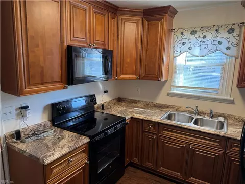 6400 Clare Rd, Norfolk, VA 23513 photo 3