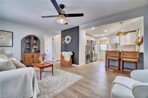 24 Neville St, Portsmouth, VA 23701