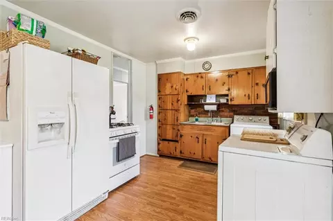 1821 Hurst Dr, Hampton, VA 23663 photo 10