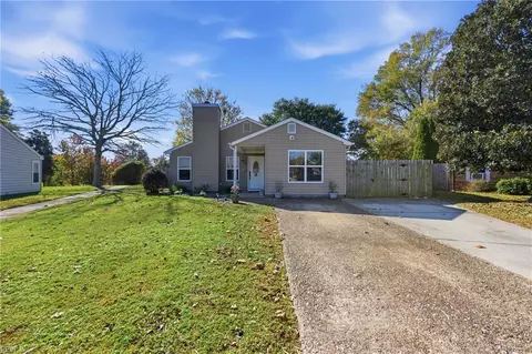 1017 Scarlet Oak Ct S, Chesapeake, VA 23320