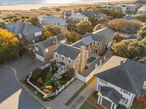 106 80th St, Virginia Beach, VA 23451