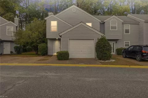 55 Madison Chse Chase, Hampton, VA 23666