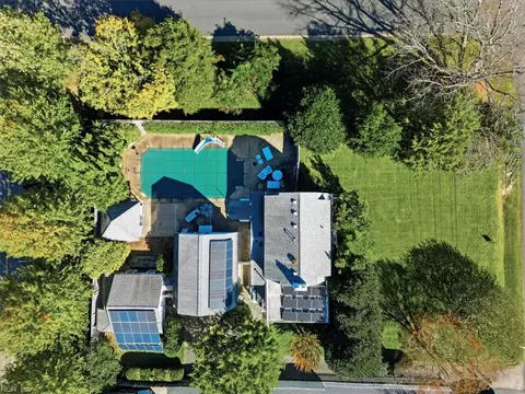 152 Thrasher Rd, Chesapeake, VA 23320
