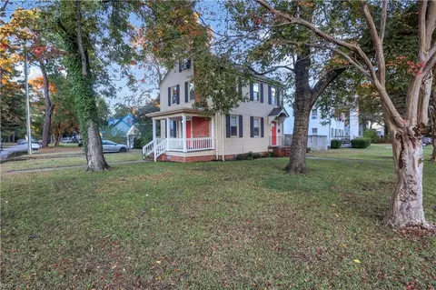 87 Dahlgren Ave, Portsmouth, VA 23702